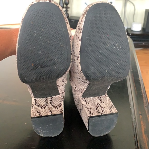 Old Navy boots size 10 - Picture 5 of 8